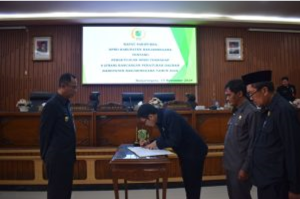 Featured image for PERSETUJUAN DPRD TERHADAP 6 RAPERDA KABUPATEN BANJARNEGARA