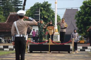 Featured image for APEL GELAR PASUKAN OPERASI KETUPAT CANDI 2025, DPRD KABUPATEN BANJARNEGARA DUKUNG KESIAPAN PENGAMANAN LEBARAN