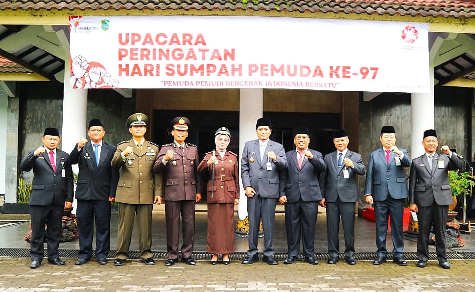 Featured image for DPRD BANJARNEGARA HADIRI UPACARA HARI SUMPAH PEMUDA KE-97: WUJUD SINERGI PEMERINTAH DAN PEMUDA BANGUN DAERAH